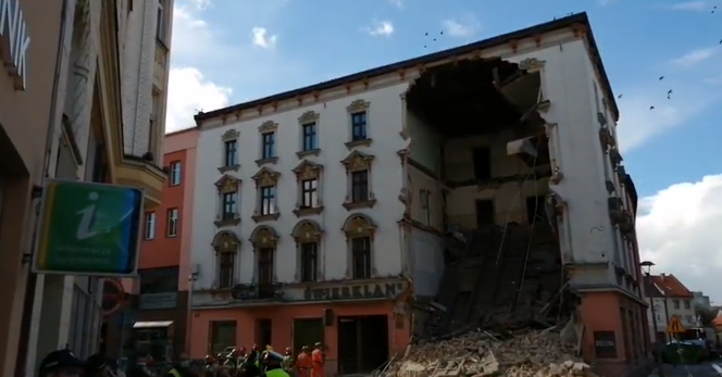 Rybnik. Zawaliła się ściana kamienicy Świerklaniec