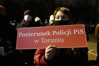 Protest pod toruńską komendą policji