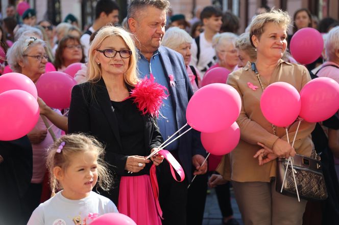 W centrum Lublina królował róż! Przez miasto przeszedł Marsz Różowej Wstążki