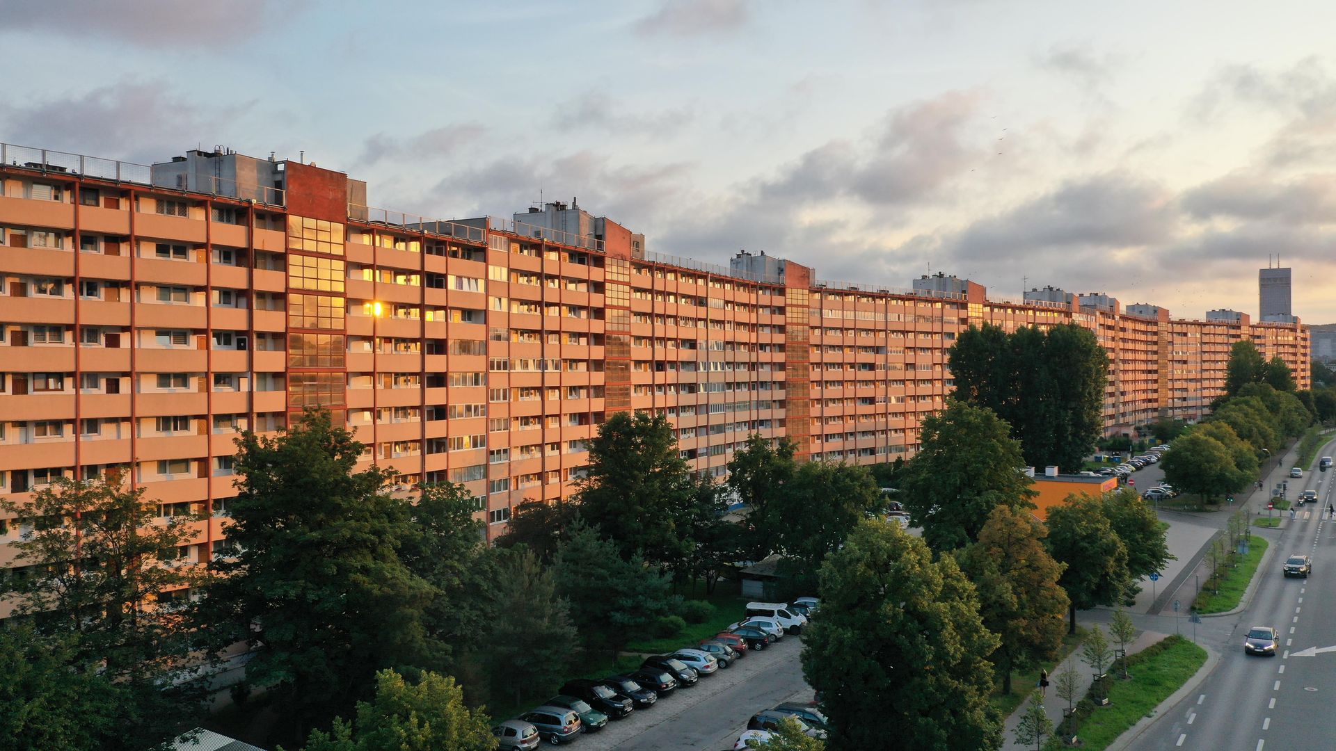 Falowiec w Gdańsku. Zobacz zdjęcia gdańskich falowców - to najdłuższe bloki w Polsce