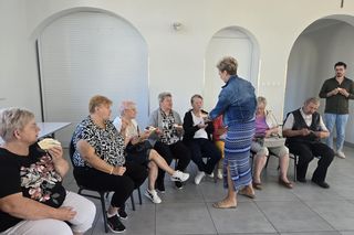 Były opowieści o herbacianych zwyczajach, wspomnienia dawnych spotkań przy stole, a także degustacje różnych gatunków herbat 
