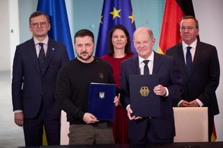 Scholz i Zełenski podpisali umowę o bezpieczeństwie. Ogłoszono także nowy pakiet Niemiec dla Ukrainy