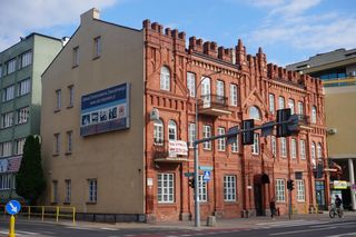 To najpiękniejsza kamienica w Białymstoku. Ceglana fasada z XIX wieku błyszczy do dziś