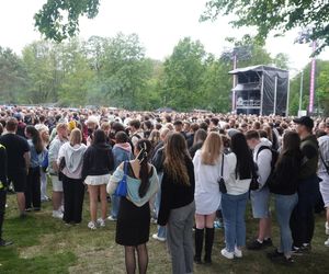 Kortowiada 2025. Koncerty na Plaży Kortowskiej przyciągnęły tłumy. Tak wyglądał drugi dzień imprezy!