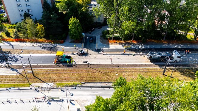 Tramwaj na Stegny w Warszawie w przeddzień otwarcia