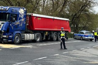 Tragiczne zderzenie osobówki z ciężarówką w powiecie kraśnickim