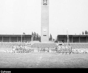Stadion Olimpijski we Wrocławiu tuż po wojnie. To tutaj rozgrywano mecze piłki nożnej