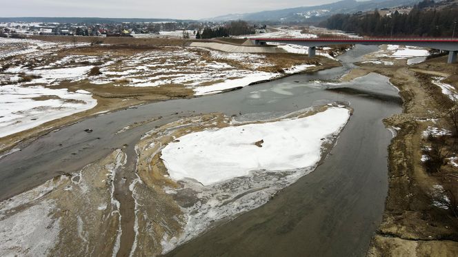 Podwodna wieś w Małopolsce. Pod Jeziorem Czorsztyńskim odnaleziono ruiny domów