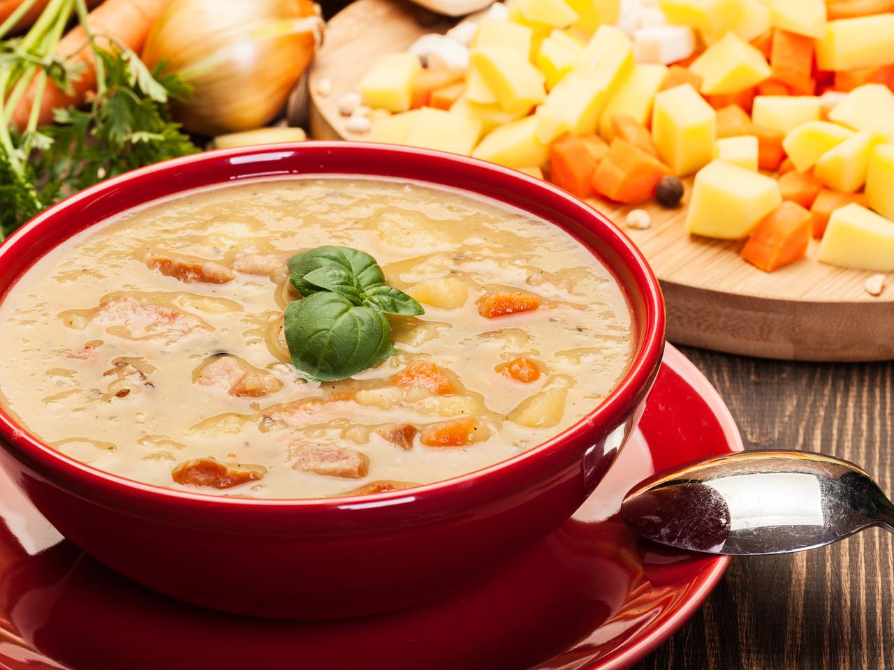 Zupa jarzynowa: letni śmietniczek