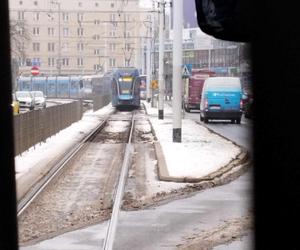 Tramwajowy armagedon we Wrocławiu. Awarie torowisk, tramwajów i wściekli pasażerowie MPK 