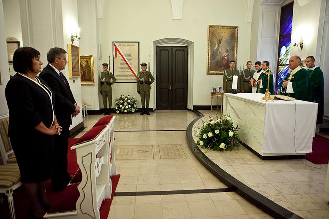 Odsłonięcie tablicy w kaplicy Pałacu Prezydenckiego 