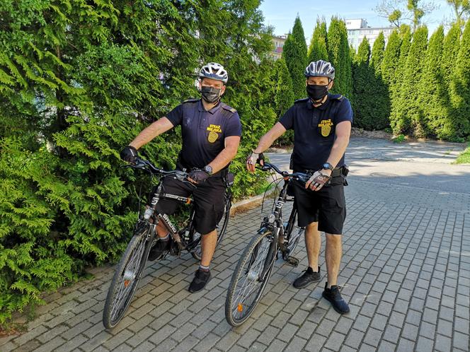 Mundur zamienili na polo, kask i spodenki. Rowerowe patrole wyruszyły w miasto [AUDIO]