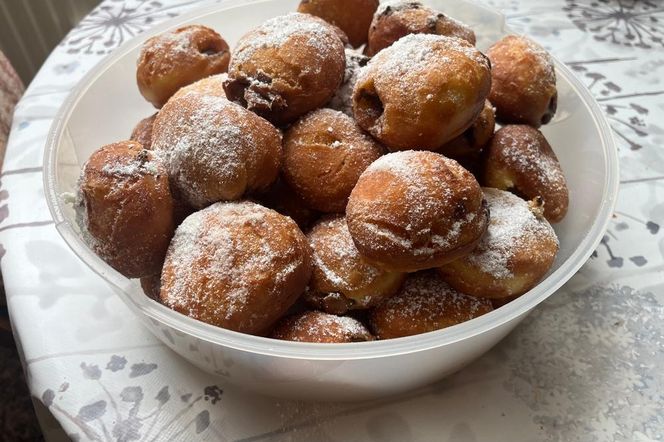 Batatowe pączki z mango to deser, który zachwyci każdego. Spróbuj tego przepisu i dodaj trochę egzotyki do swojego menu