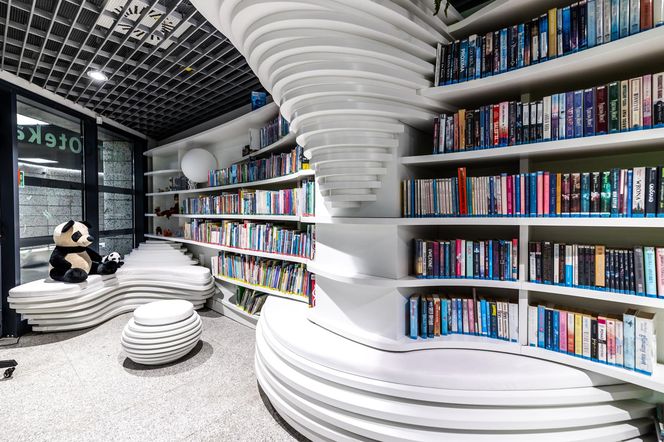 Metroteka – biblioteka na stacji metra M2 Kondratowicza w Warszawie