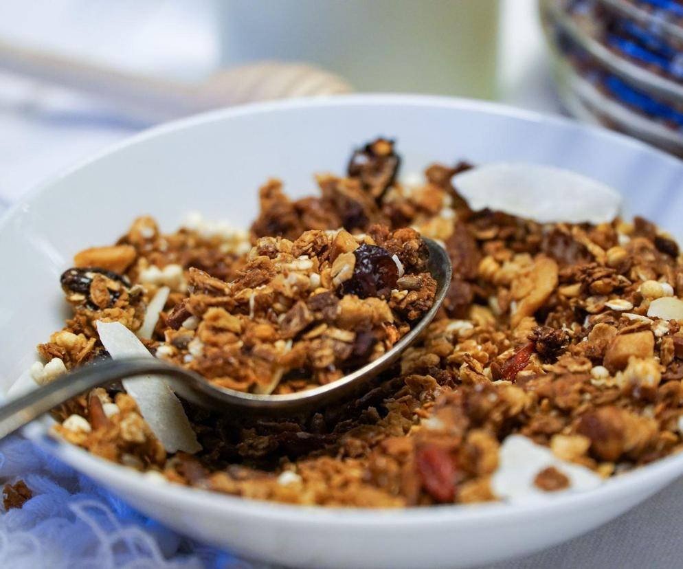 granola orzechowo-kokosowa