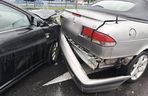 ​Karambol w deszczu przy wyjeździe z galerii handlowej w Lesznie 