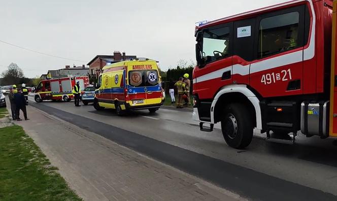 Wręczyca Wielka: 16-latek potrącony, gdy wysiadał z samochodu. Trafił do szpitala