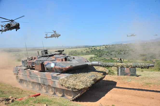 Ponad 400 nowych wozów bojowych i modernizacja czołgów. Niemcy kuszą Grecję