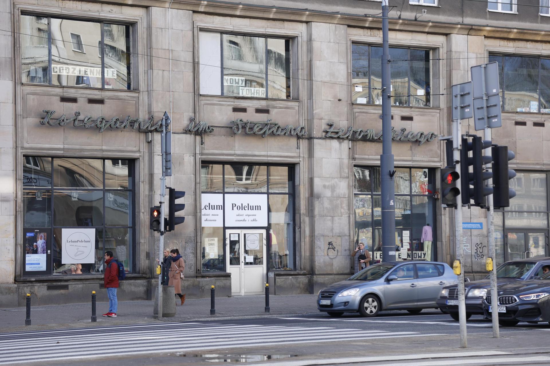 Warszawskie neony z PRL-u - zobacz zdjęcia iluminacji i sprawdź, gdzie je znaleźć