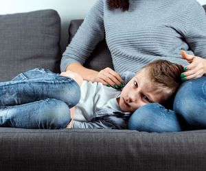 Ma je ponad 40 procent przedszkolaków. Wywołują ból brzucha, rozdrażnienie i obniżenie odporności