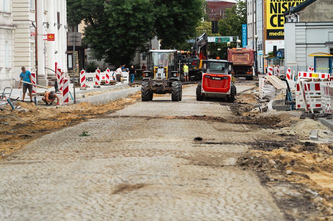 Zabytkowy bruk na Piłsudskiego w Siedlcach