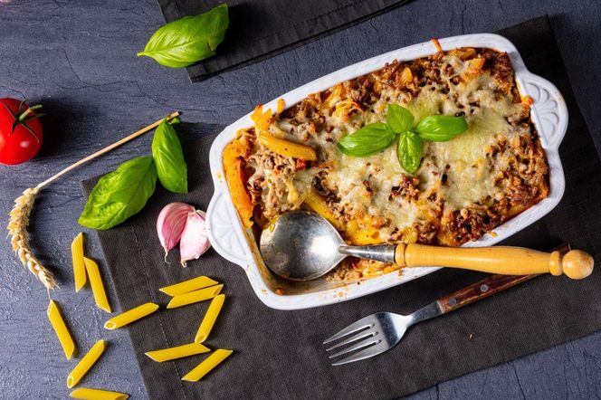 prosta zapiekanka makaronowa z mięsem mielonym