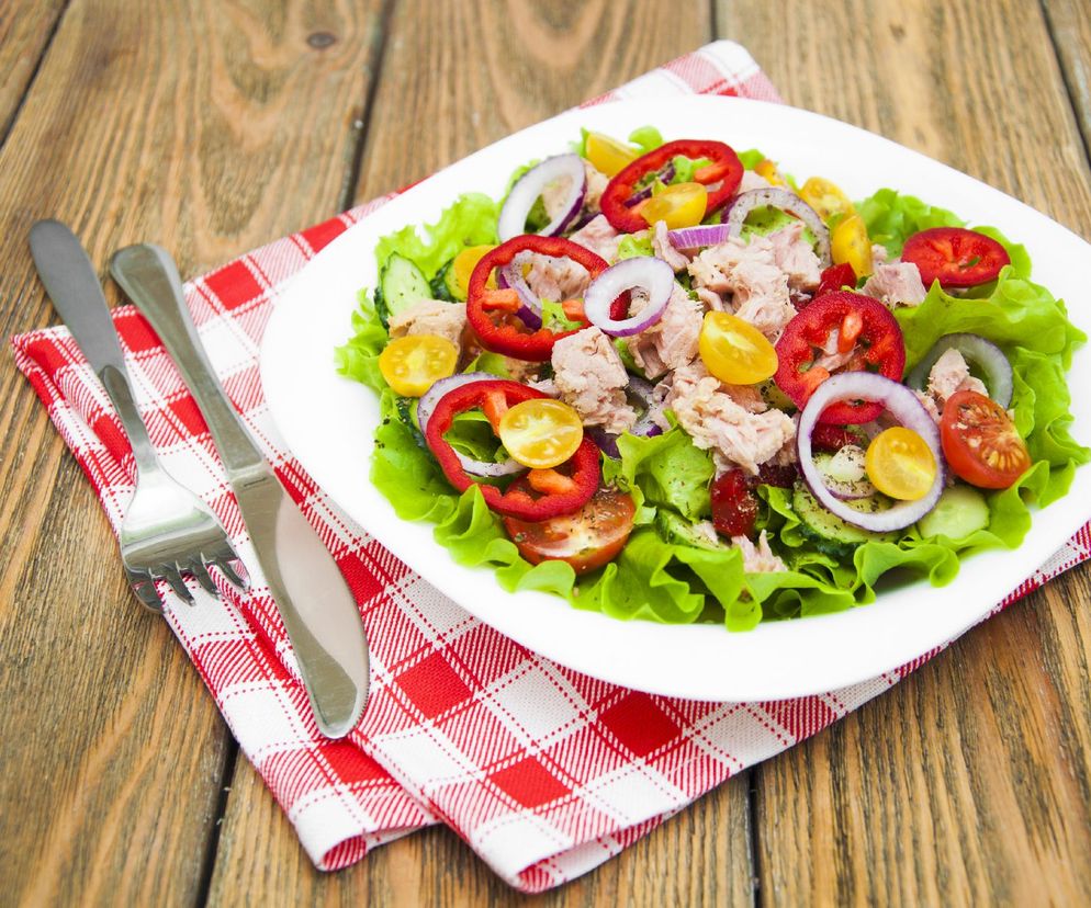 Sałata z tuńczykiem - idealna na luch albo kolację!