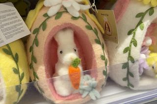 Kiczowate ozdoby wielkanocne 2025