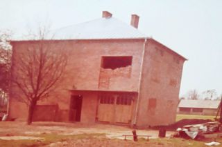 Dom kostka - budowa w latach 70.