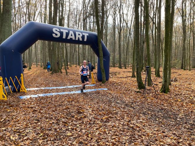 Niebieski Bieg Niepodległości. Przebiegli 10 km by uczcić niepodległą Polskę