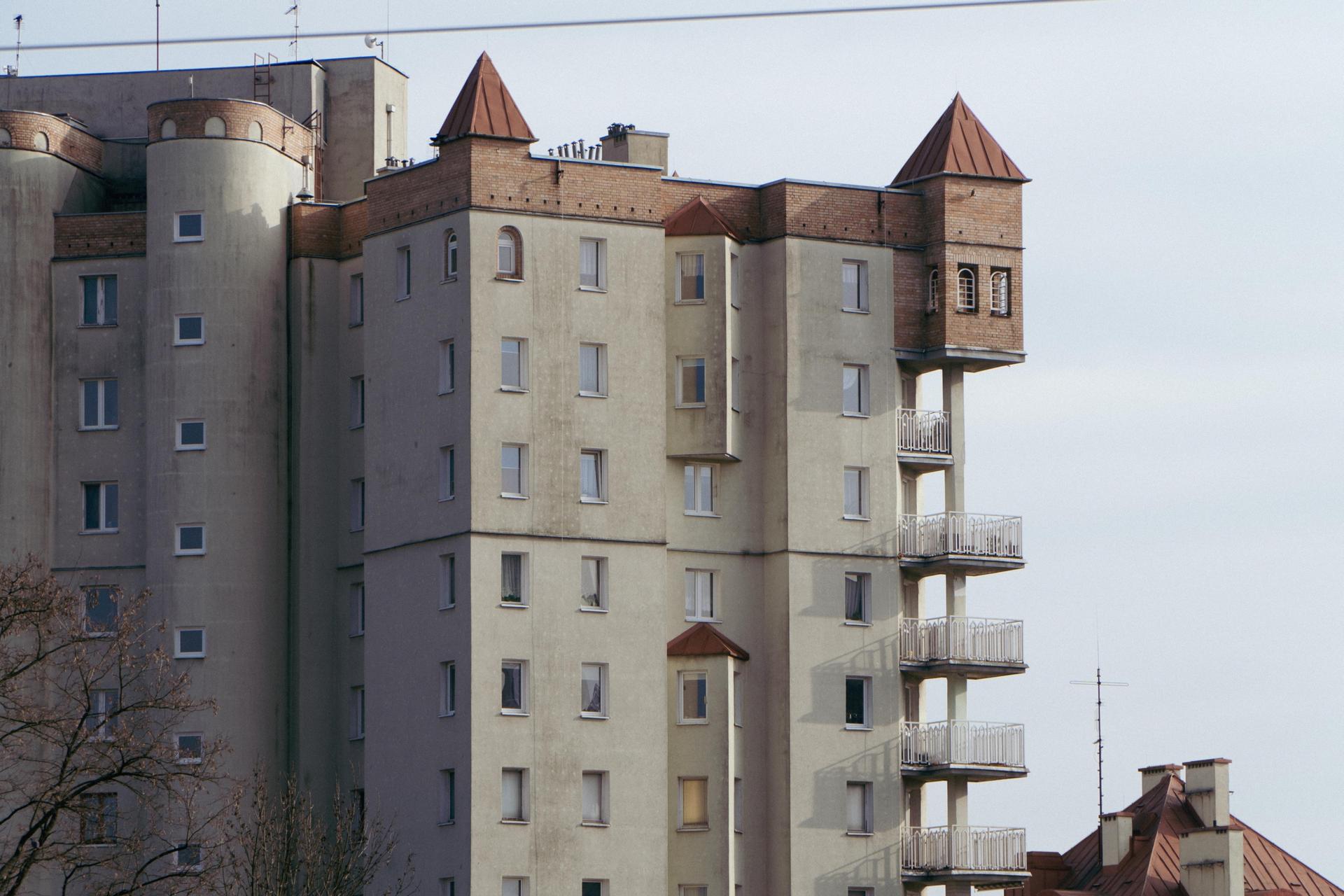 Blok-zamek w Krakowie - zdjęcia. Zobacz Wawel z wielkiej płyty