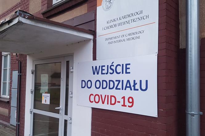 Uniwersytecki szpital Kliniczny w Olsztynie. Wejście na oddział Covid-19
