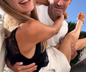 Dowbor nosi Koroniewską na rękach. Gwiazda zrobiła sobie kuku!