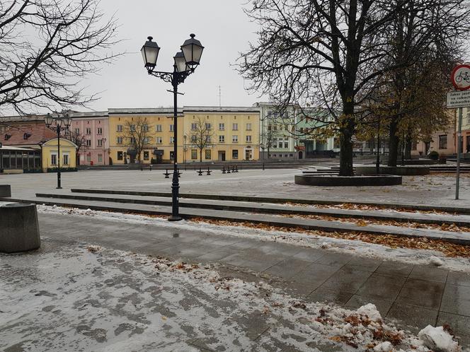 Gołoledź, marznące opady i oblodzone chodniki. Tak wyglądał poranek na drogach w Białymstoku