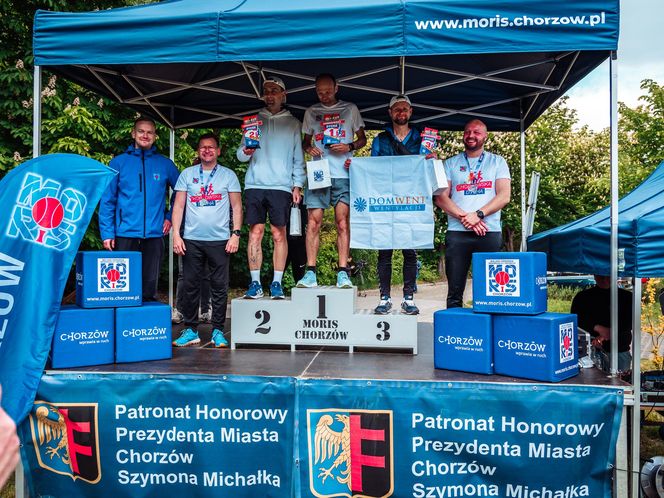 Sportowe emocje w Chorzowie. 150 biegaczy wystartowało w 6. edycji Chorzowskiej Dychy