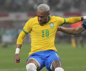 Neymar goni rekordy. Do wyrównania wyniku Pelego brakuje mu jednego gola! 