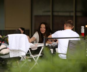 Marcin Hakiel z Dominiką  Serocką w studiu tatuaży