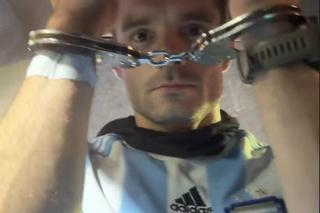 Marcin Banot wspina się na wieżowiec w Buenos Aires