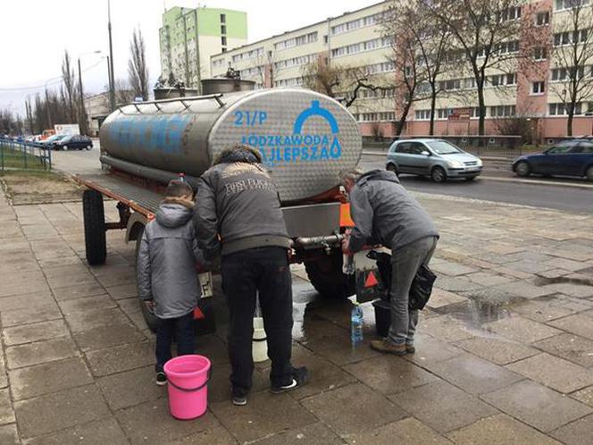 Trwa naprawa dużej awarii wodociągu na Traktorowej