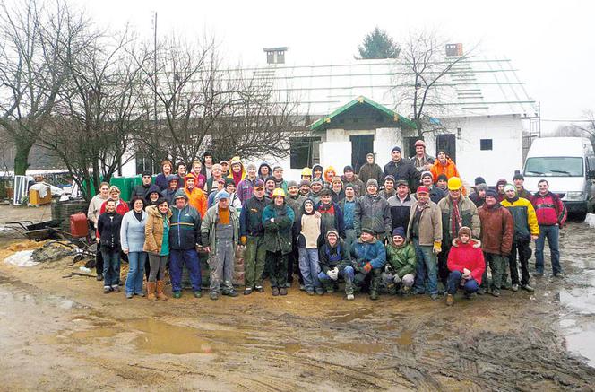 Sąsiedzi w miesiąc odbudowali nam dom