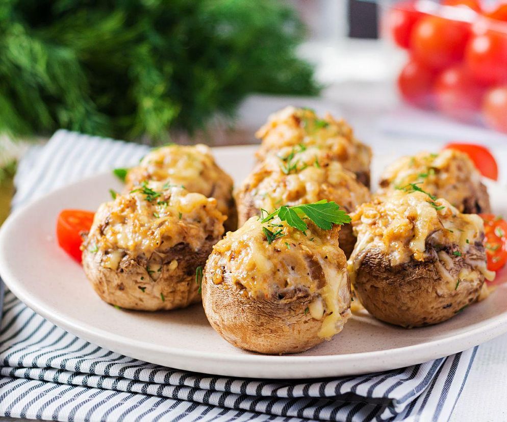 pieczarki faszerowane kurczakiem