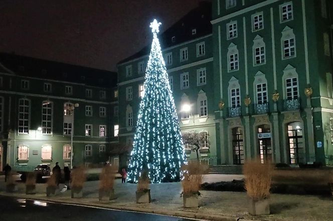 Skromne iluminacje świąteczne w Szczecinie