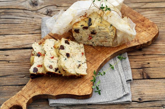 Terrina grzybowo-serowa: przepis na wykwitną przekąskę