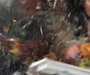 Influencerka kręciła film na Instagrama. Nagle uderzyło w nią auto!