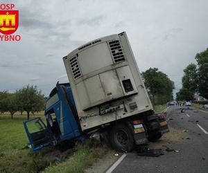 Szokujący wypadek pod Sochaczewem! 29-latka zginęła w roztrzaskanym volkswagenie [ZDJĘCIA]