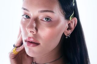 Makijaż na wiosnę. Postaw na soczyste rumieńce 