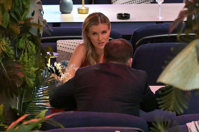 Joanna Krupa w objęciach Dominika Tarczyńskiego.