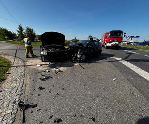 Potężny karambol na Mazowszu. Sześć osób trafiło do szpitala. Droga jest całkowicie zablokowana