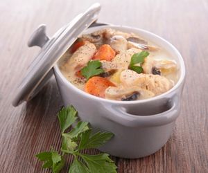 Indyk z warzywami dla niemowląt i małych dzieci. Jak rozszerzyć dietę niemowlaka o mięso?