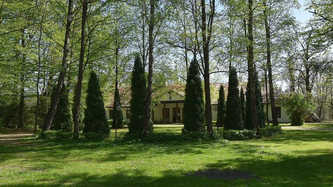 To miejsce w Małopolsce przyciąga turystów jesienią. Jego ozdobą jest unikatowy drewniany dwór